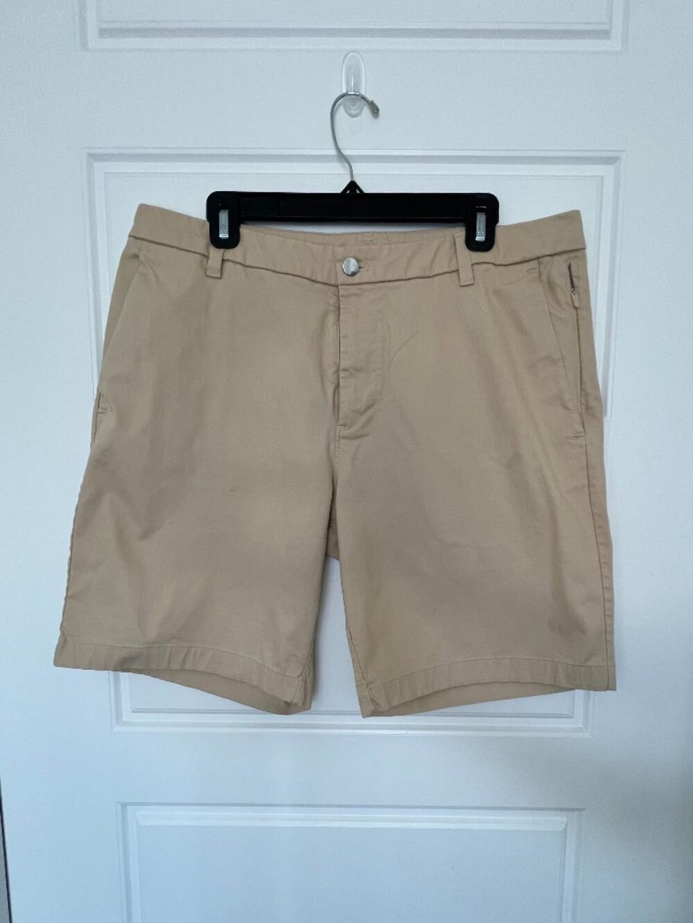 Lululemon Commission Khaki Beige Shorts Classic 9” Inseam Mens Size 36 Stretch